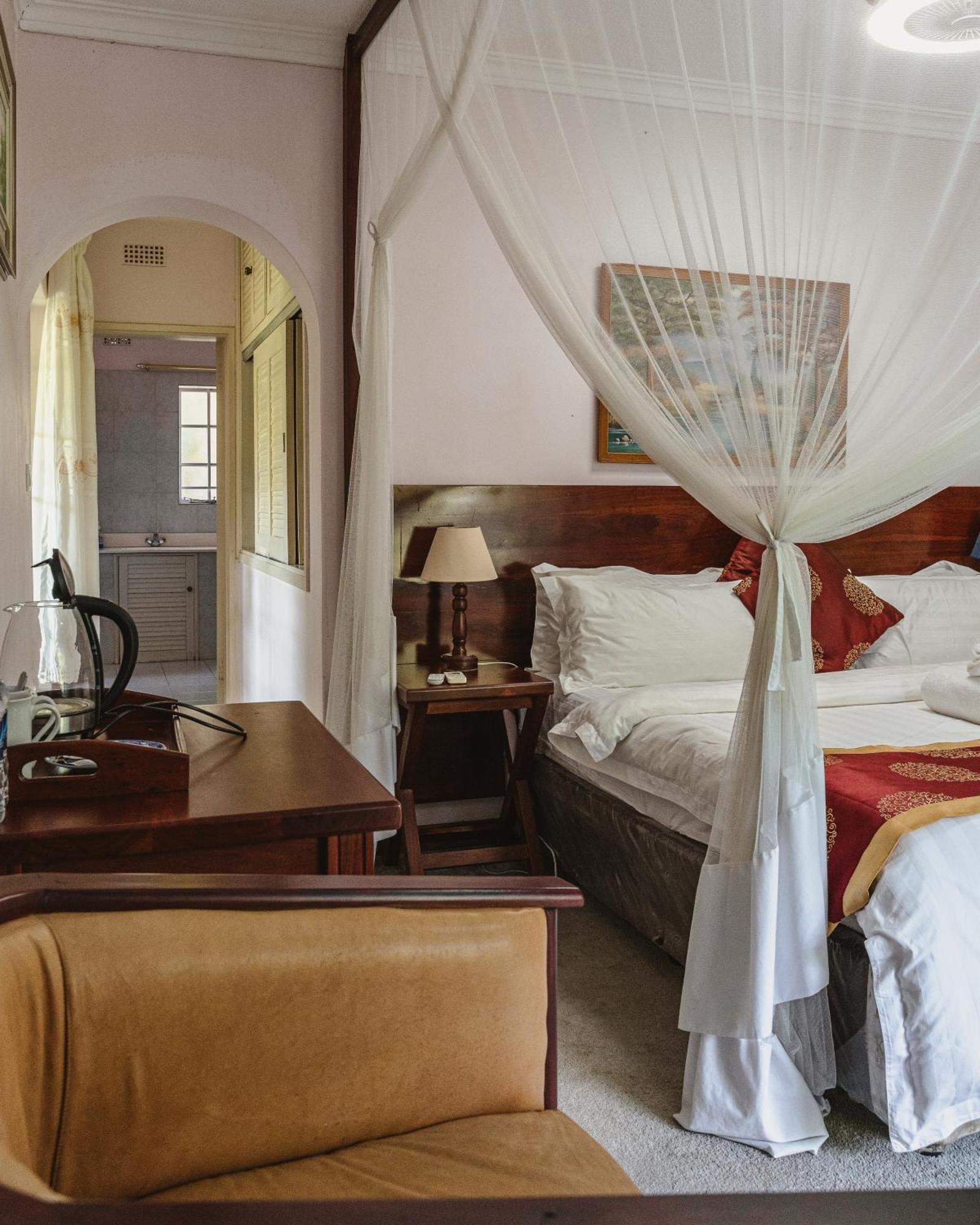 Jacaranda Lodge Victoriawatervallen Buitenkant foto