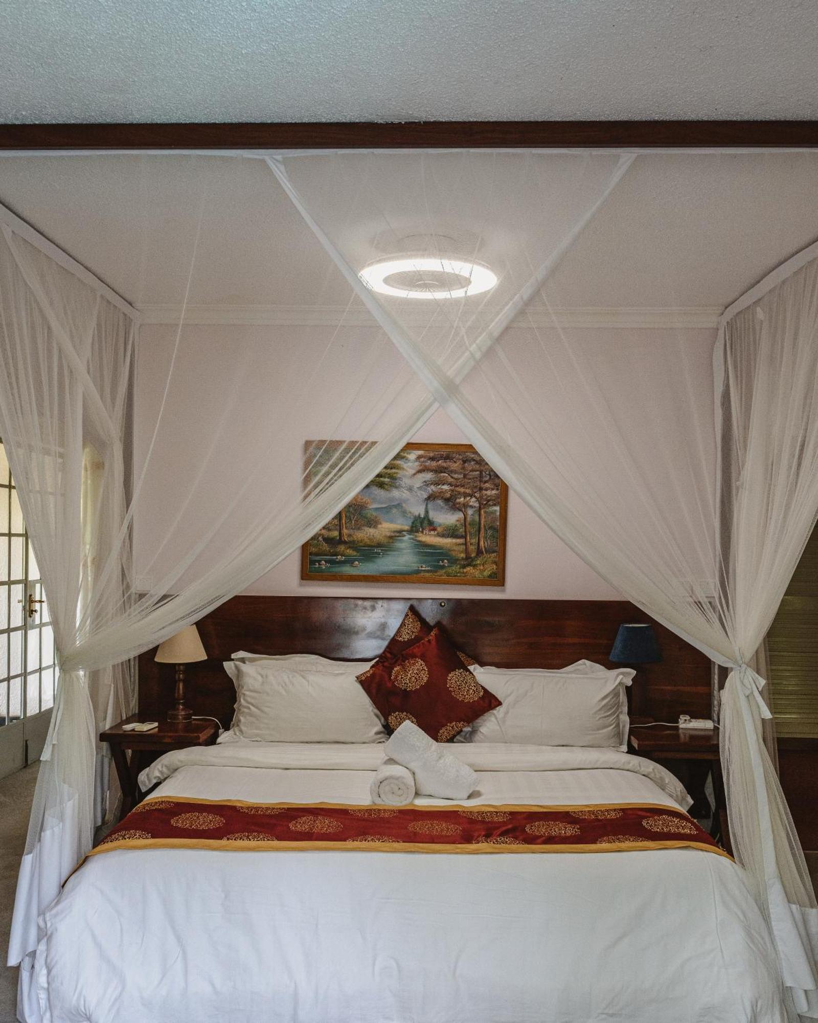 Jacaranda Lodge Victoriawatervallen Buitenkant foto