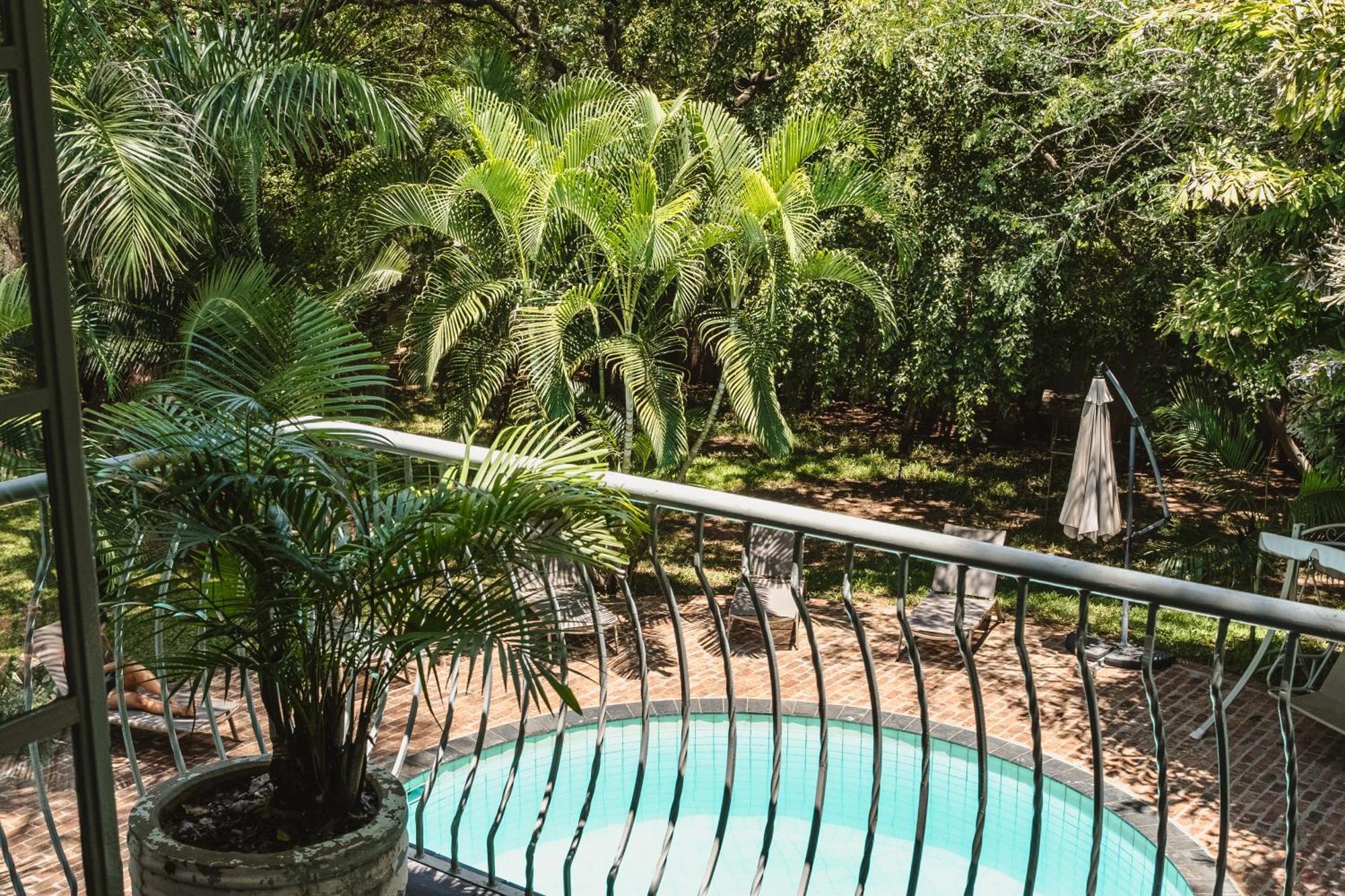 Jacaranda Lodge Victoriawatervallen Buitenkant foto